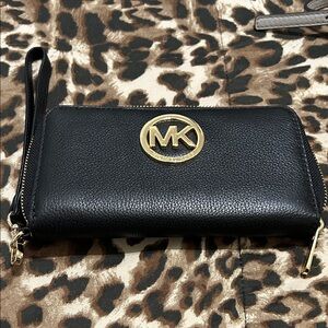 NWT Michael Kors Black Wristlet with Gold Emblem